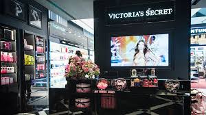 Brandul victoria's secret este asociat de obicei cu lenjeria luxoasă, cu care ne răsfață din 1977. Victoria S Secret Now Also In Romania L Attitude