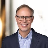 Darla Leach's Instagram, Twitter & Facebook