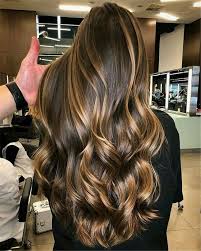 Stunning Caramel Highlight Hair Color Ideas Caramel Highlight Caramel Highlight Hair Color Hair Color I Beautiful Brown Hair Hair Styles Brown Hair Balayage