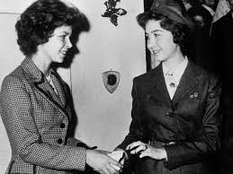 La vida de Irene de Grecia, en imágenes: de su feliz infancia en Tatoi a  sus aventuras en la India