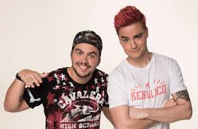 On 10 february 2017, he uploaded his first video. Youtubers Felipe Neto E Luccas Neto Lancam Livroes Acesso Cultural