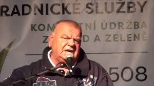 Hudebník františek nedvěd v loňském roce přišel o hlas a přiznal, že má zdravotní problémy v souvislosti s rakovinou. Frantisek Nedved Youtube
