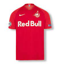 Red bull branding on the front 'red bulls' print on the back Fc Red Bull Salzburg Shop Rbs Internationales Heimtrikot 19 20 Nur Hier Im Redbullshop Com