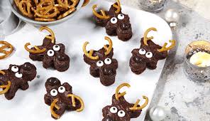 These unique ideas let you transform our best gingerbread a mason jar filled with trees and a gingerbread reindeer is a sweet way to spread holiday cheer. Easy Frosted Reindeer Brownies Recipes Baking Recipes Betty Crocker Au