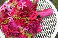 Cymbidium orchids, orange calla lilies and hot pink mini gebreras create a fun and bright wedding. 25 Hot Pink And Lime Green Ideas Wedding Flowers Wedding Lime Green Weddings