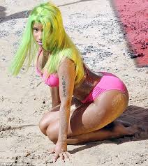 Owing to a combination of anatomical factors and the tightness of the fabric covering the area, the crotch and mons pubis may display a shape resembling the forefoot of a camel. Check It Out A Bikini Clad Nicki Minaj Shows Off Her Shapely Behind On The Set Of Her New Video Daily Mail Online