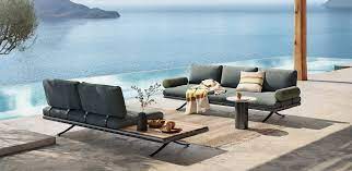 Feb 11, 2020 · it's quite an experience hearing the sound of your voice carrying out to a over 100 first year dental students. Yoko