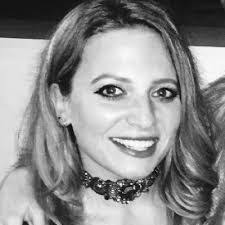 Laura Stearman's Instagram, Twitter & Facebook