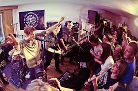 Sort by album | sort by song. Die Toten Hosen Wohnzimmerkonzert Auf Der Schwabischen Alb Kultur Stuttgarter Zeitung