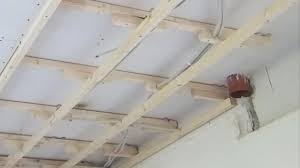 Anleitung Decke Abhangen Trockenbau Tipps Vom Maurer Trockenbau Diybook At Trockenbau Decke Abhangen Holz Decke