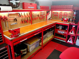 Saubere Werkstatt Garage Decor Workshop Storage Garage Work Bench