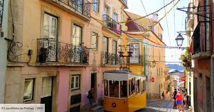 Une décision qui n'annonce rien qui vaille, selon público. Ouverture Des Frontieres Portugal Le Couvre Feu Retablit A Lisbonne Et Porto Geo Fr