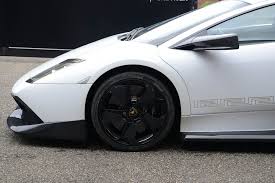 Lamborghini has developed a new carbon fiber material for the aventador j. Versace X Lamborghini Murcielago One Is For Sale Highxtar