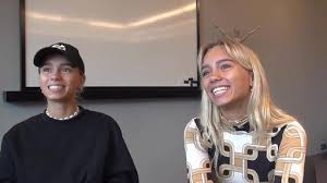They make short videos, especially of lip syncing, on social media outle. Lisa Und Lena Filmmittwoch Im Ersten Ard Das Erste