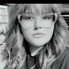 I posted my favorite sweatshirt jacket yesterday and I think about 5 of you  saw it!😆 The algorithm can be ROUGH, Girls!!😭😭 So in case you missed it,  here it is AGAIN🤪