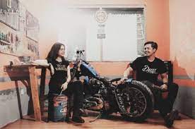 Foto prewedding motor ninja, prewedding dengan motor cb, foto prewedding motor cb, prewedding motor vixion, prewedding motor custom inspirasi 45+ foto prewedding motor. Ini Gaya Prewedding Ala Anak Motor Romantisnya Dijamin Bikin Klepek Klepek Gridoto Com