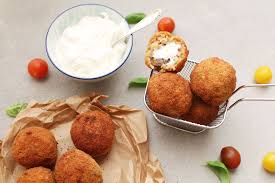 Arancini Fourrees A La Mozzarella Croquettes De Riz Siciliennes Royal Chill Blog Cuisine Voyage Et Photographie Recette Mozzarella Recette Sicilienne Alimentation
