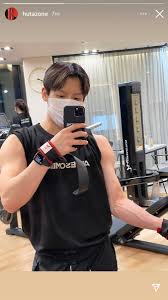 D1ce 's jo yonggeun enlisted in the military on may 6, 2021. Yafie Btob On Twitter Btob Lee Minhyuk Phewwww