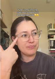 Lyndsay (@lyndsaybq)