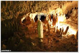 Imagini pentru pestera muierilor