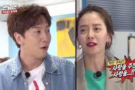Trên sân khấu, lee kwang soo đã không kìm nổi nước mắt xúc động khi phát biểu trước tất cả mọi người. Lee Kwang Soo And Song Ji Hyo Bring The Laughs As They Bicker Over Coffee Trucks On Running Man Soompi