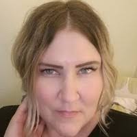 Kara Farris's Instagram, Twitter & Facebook