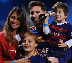 Messi's older brother rodrigo messi was born. Antonella Rocuzzo Biography Photos Age Height Personal Life News 2021