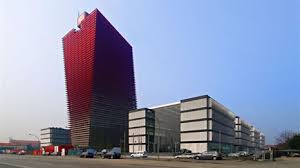 NET-Center centro commerciale con "Torre Rossa"