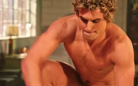 Nate Crnkovich ancore nudo (con il pisellone al vento) nella serie Minx -  BitchyX