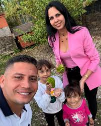 Quién sabe qué fruta es esta? 😋😋😋