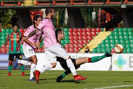 Find the best flight from palermo to bari in 3 clicks. Palermo Bari 1 1 Lucca Risponde A D Ursi Biancorossi A Meno Sei Dalla Ternana Calcio Addict