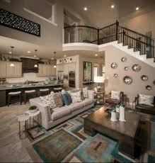 Con cancel de cristal ,puerta de vidrio moderna ,azulejo y muebles modernos , sala enorme y con cortinas, ventanas grandes entra mucha luz, comedor grande , lámparas en toda la casa , impecable presentación , un lugar de. 4 Diferentes Imagenes De Casas Por Dentro Y Decoraciones Como Decorar Mi Cuarto