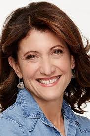 Lois Carver's Instagram, Twitter & Facebook