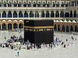 kaaba in mecca a close shot of famous kaaba in mecca saudi arabia ad close mecca kaaba shot arabia ad mecca stock images free islamic world