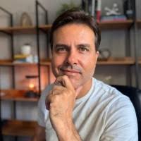 1100+ "Pera" profiles