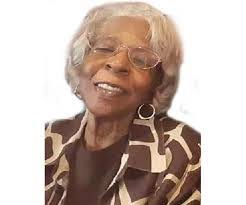 Carolyn Bondurant's Instagram, Twitter & Facebook