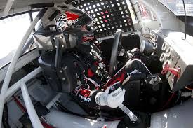 Ulterior, camping world a semnat un contract de șapte ani cu nascar. Harrison Burton To Compete Full Time In 2019 With Primary Sponsorship From Safelite Autoglass For 19 Races
