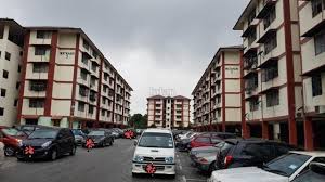 It is also a state seat constituency which is sandwiched between subang and petaling jaya. Gugusan Matahari Flat 3 Bedrooms For Rent In Kota Damansara Selangor Iproperty Com My