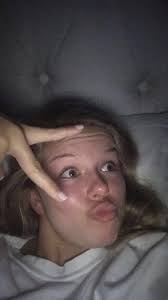 Hannah Burks (@hanburkss)