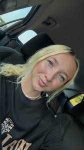 Pretty face thread 😛 let's see those beautiful faces