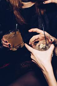 It's another easy drink that requires only a few ingredients: 18 Easy 2 Ingredient Cocktails Anyone Can Make Let S Drink