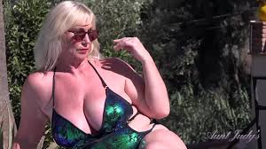 Pool Day with Mature Blonde Bombshell Melody & her Big Natural Tits -  XNXX.COM