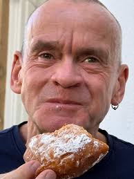 Farewell, dear friend We learned yesterday, through his friends, of the  passing of a dear English friend JEFF GRIST after a brave battle with  illness. Since the early 1990s, he returned to