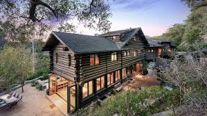 Antler log cabins are secluded near brown county indiana, we offer year round luxury log cabin vacation rentals with lakefront views by nashville indiana. No Splinters Here These 5 Luxury Log Cabins Are A Must See