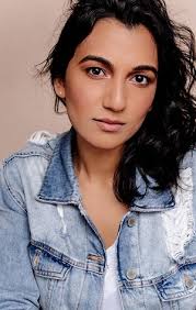 Tania Starr's Instagram, Twitter & Facebook