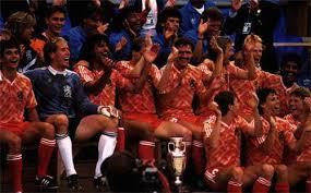 Nederlands elftal artikelen bestel je bij voetbalshop! 1988 Dutch Football History