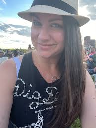 Sara Hinz and Travis Holte's Wedding Website