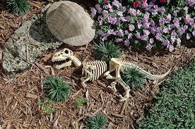 In Pictures Unusual Garden Ornaments By Design Toscano Unusual Garden Ornaments Garden Statues Garden Ornaments