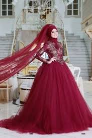 Gonul Kolat Tullu Gold Nisanlik Abiye Elbise Elbise Moda Stilleri Musluman Modasi
