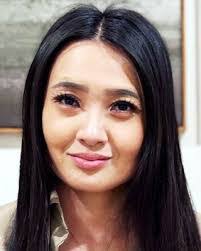 Xee Vang's Instagram, Twitter & Facebook